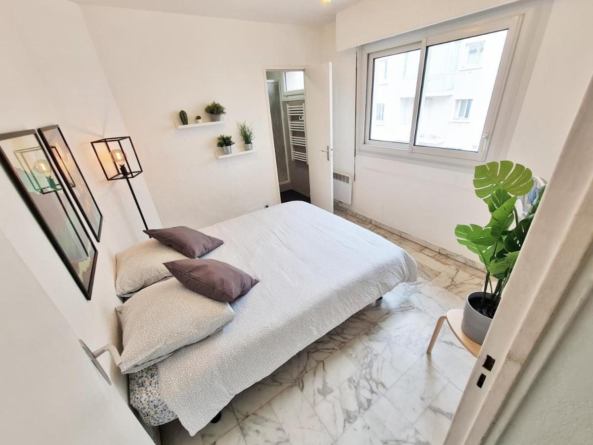 Gregbnb - T2 Pleine - Climatise - Balcon - 1 Appartement *